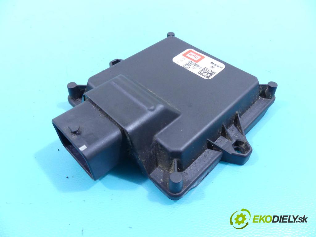 Opel Vectra B 1995-2002 1.8 16v 116 HP manual 85 kW 1796 cm3 4- modul riadiaca jednotka  (Ostatné)