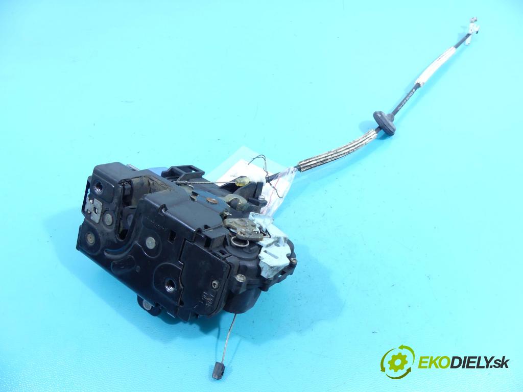 Vw Touareg I 2002-2010 3.0 V6 tdi 224 hp automatic 165 kW 2967 cm3 5- zámek přední pravý 3D1837016