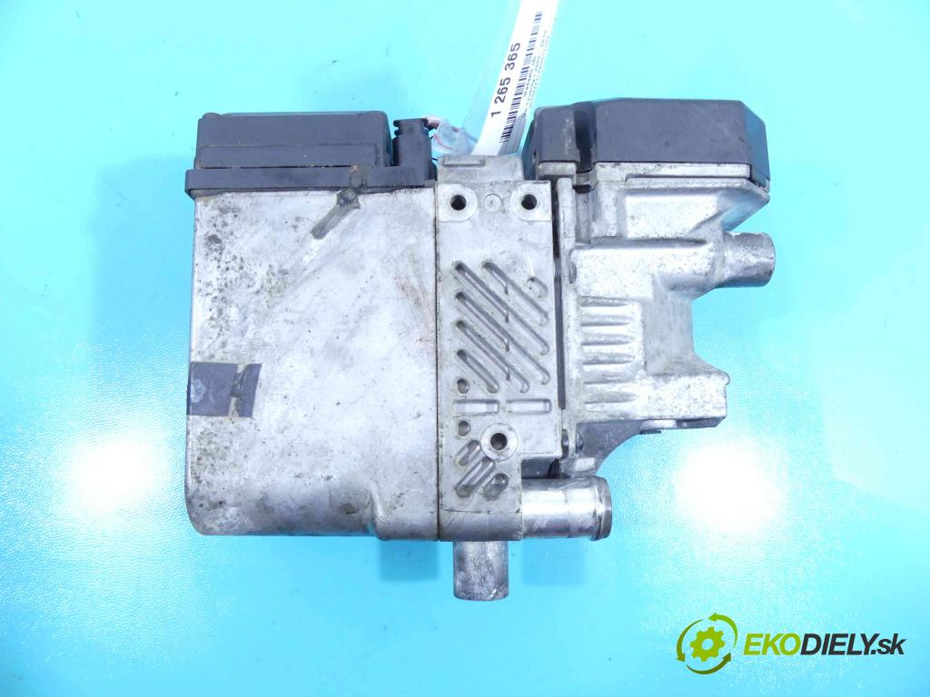 Vw Touareg I 2002-2010 3.0 V6 tdi 224 hp automatic 165 kW 2967 cm3 5- Webasto 67889B (Webasto ohřívače)