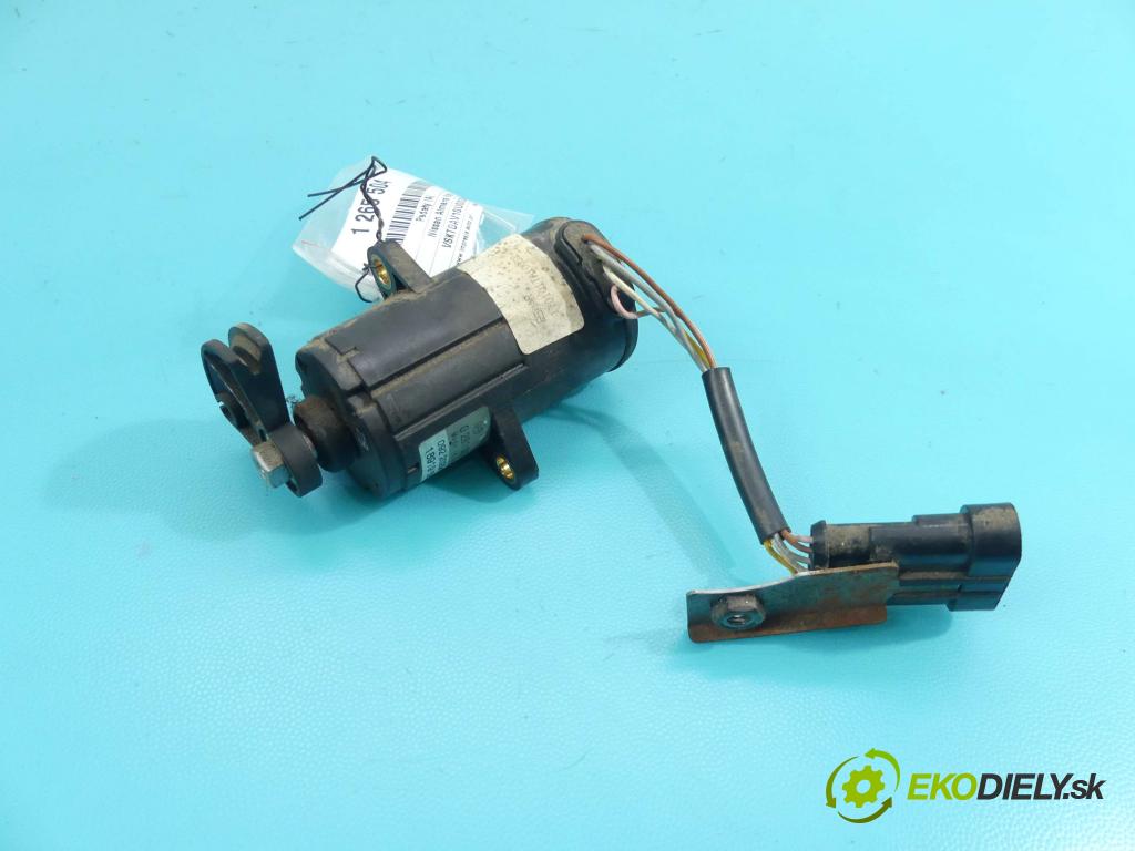 Nissan Almera tino 2.2 td 114 HP manual 84 kW 2184 cm3 5- pedále 0281002425 (Pedále)