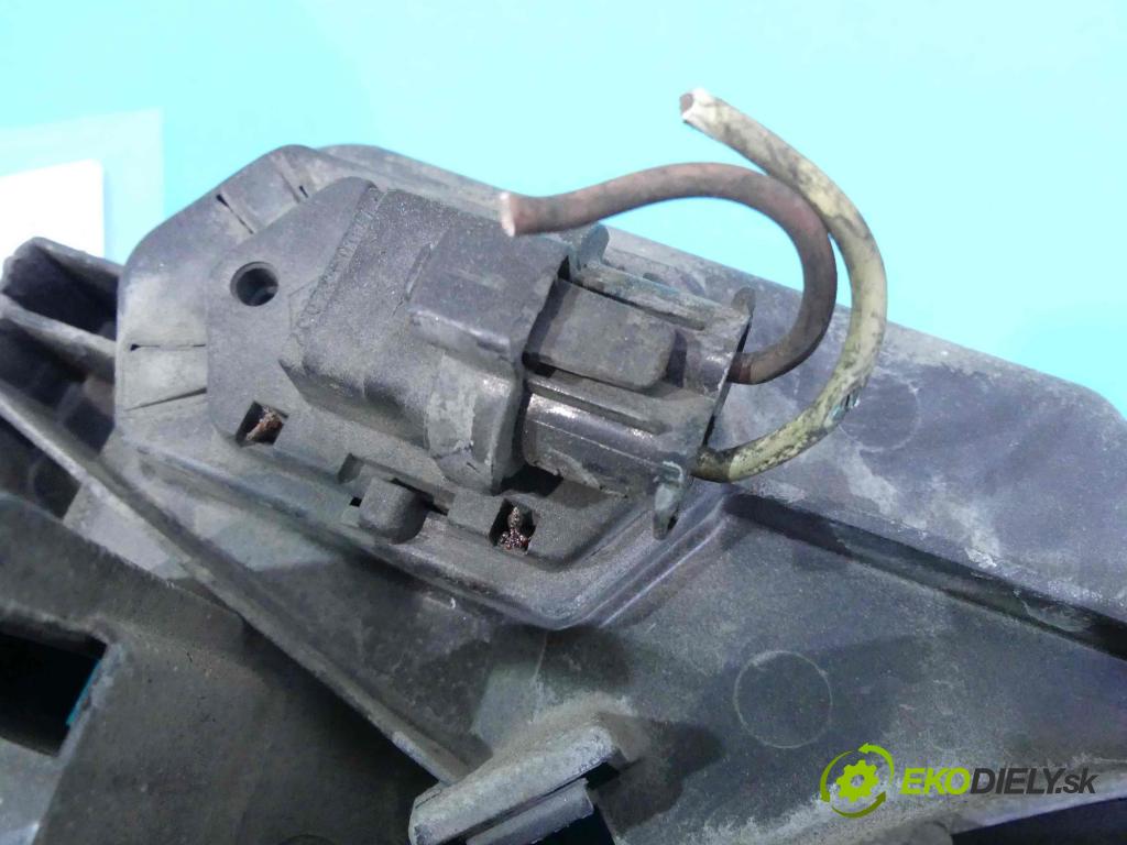 Renault Megane II 2003-2008 1.6 16v 113 HP manual 83 kW 1598 cm3 4- Ventilátor chladiča 8200222998