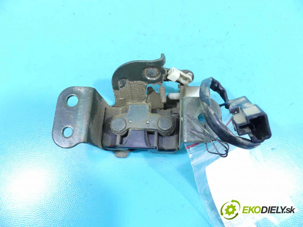 Hyundai Santa Fe 2000-2006 2.0 crdi 113 hp manual 83 kW 1991 cm3 5- zámek kufrových dveří zadní