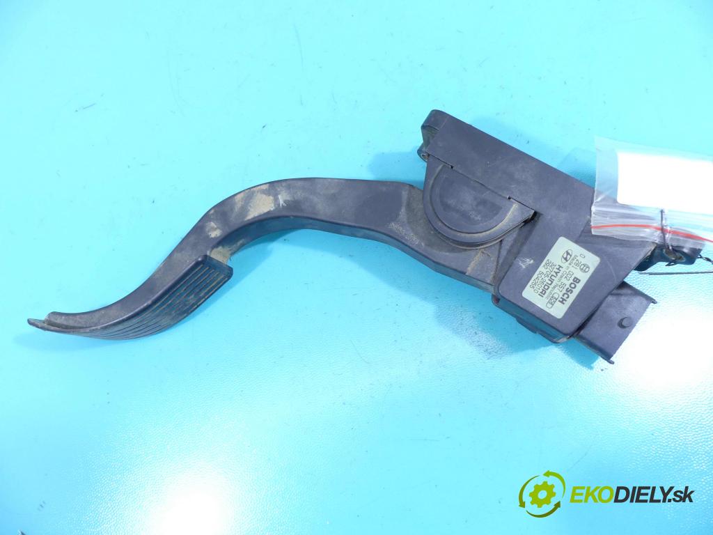 Hyundai Santa Fe 2000-2006 2.0 crdi 113 HP manual 83 kW 1991 cm3 5- pedále 0281002557 (Pedále)