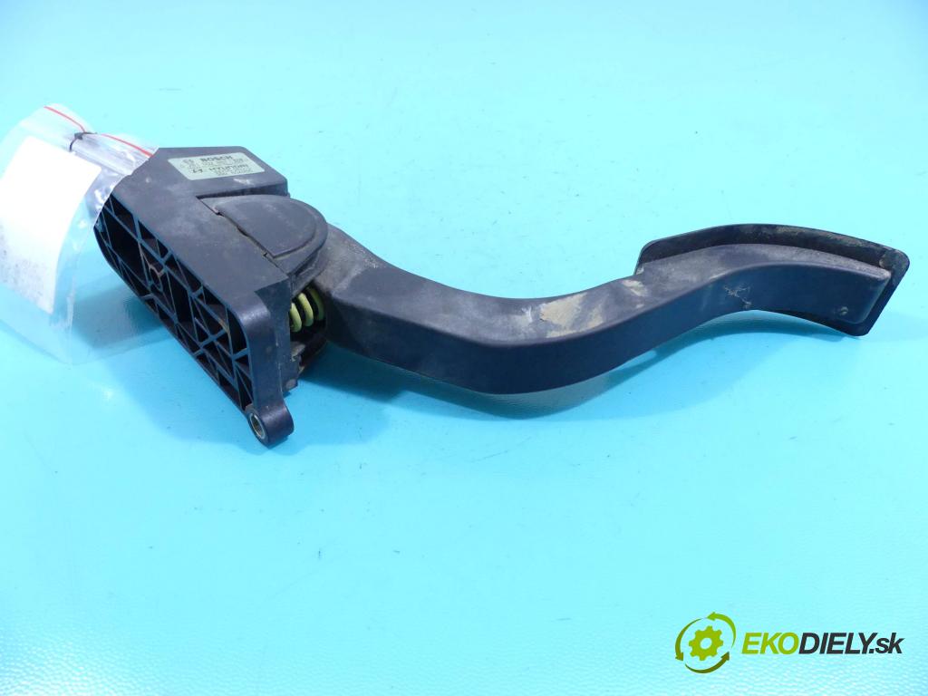 Hyundai Santa Fe 2000-2006 2.0 crdi 113 HP manual 83 kW 1991 cm3 5- pedále 0281002557 (Pedále)