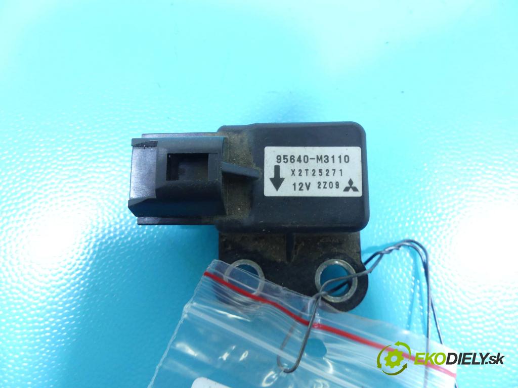 Hyundai Santa Fe 2000-2006 2.0 crdi 113 HP manual 83 kW 1991 cm3 5- snímač šokovat: 95640-M3110 (Snímače nárazu)