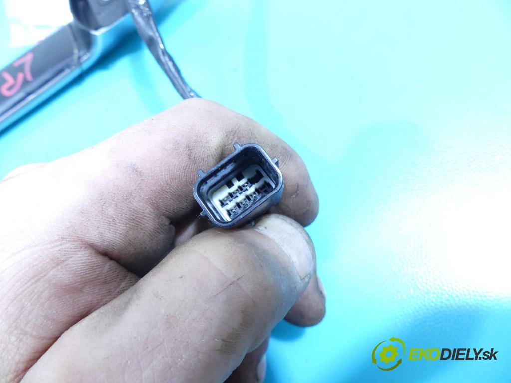 Honda HR-V II 2013-2021 1.5 16v 131 HP automatic 96 kW 1498 cm3 5- rukoväť predné ľavé mimo:  (Vonkajšie predné ľavé)