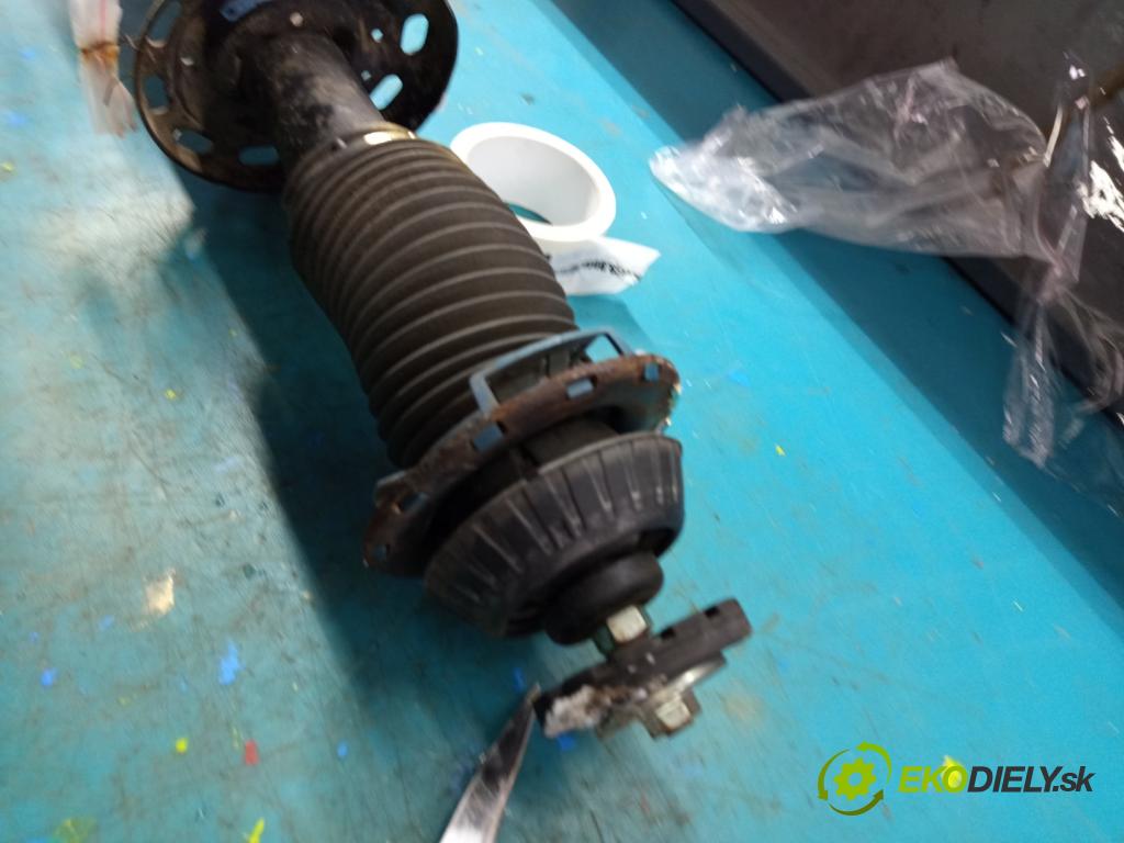 Honda HR-V II 2013-2021 1.5 16v 131 hp automatic 96 kW 1498 cm3 5- tlumič přední levý 51620-T8K-G141-M1 (Klika dveří ostatní)