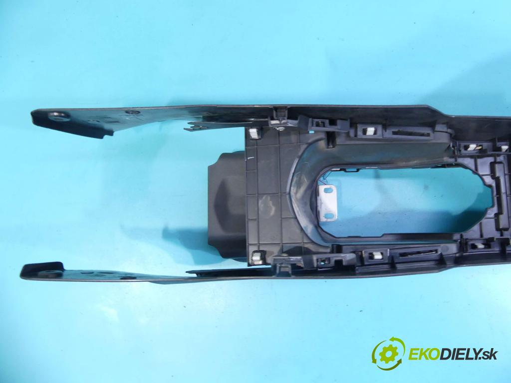 Honda HR-V II 2013-2021 1.5 16v 131 HP automatic 96 kW 1498 cm3 5- operadlo 83405-T7WA-A010-21 (Lakťové opierky)