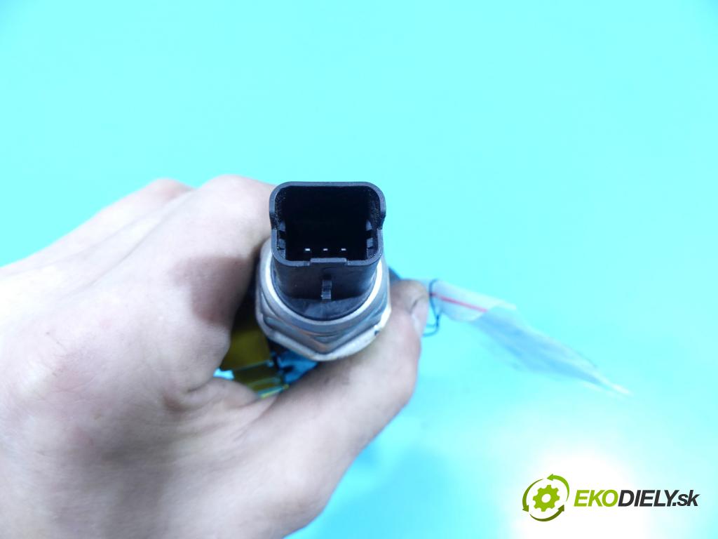 Peugeot 208 I 2012-2019 1.6 hdi 92 HP manual 68 kW 1560 cm3 3- lišta vstrekovacia 9685297580-03 (Vstrekovacie lišty)