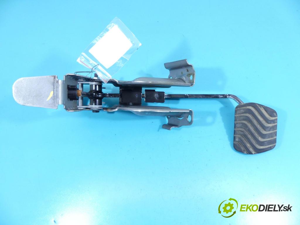 Dacia Sandero III 2020- 1.0 Tce 90 HP automatic 66 kW 999 cm3 5- pedále 180205438R (Pedále)