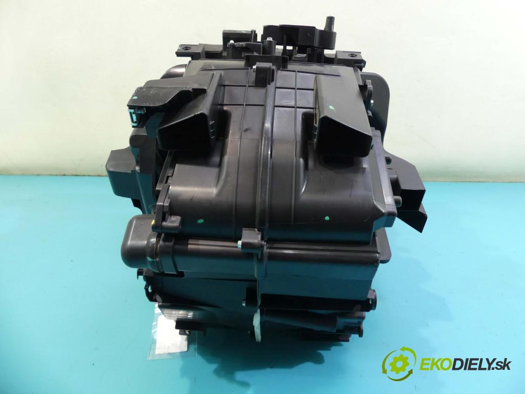 Dacia Sandero III 2020- 1.0 Tce 90 HP automatic 66 kW 999 cm3 5- radiator A21201700 (Radiátory kúrenia)