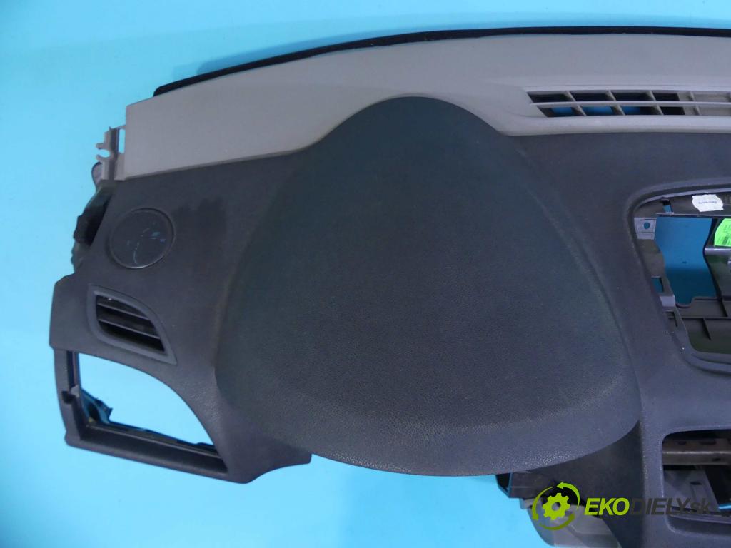 Renault Megane III 2008-2016 1.5 dci 90 HP manual 66 kW 1461 cm3 5- kokpit,pristrojová doska rozdeľovacia