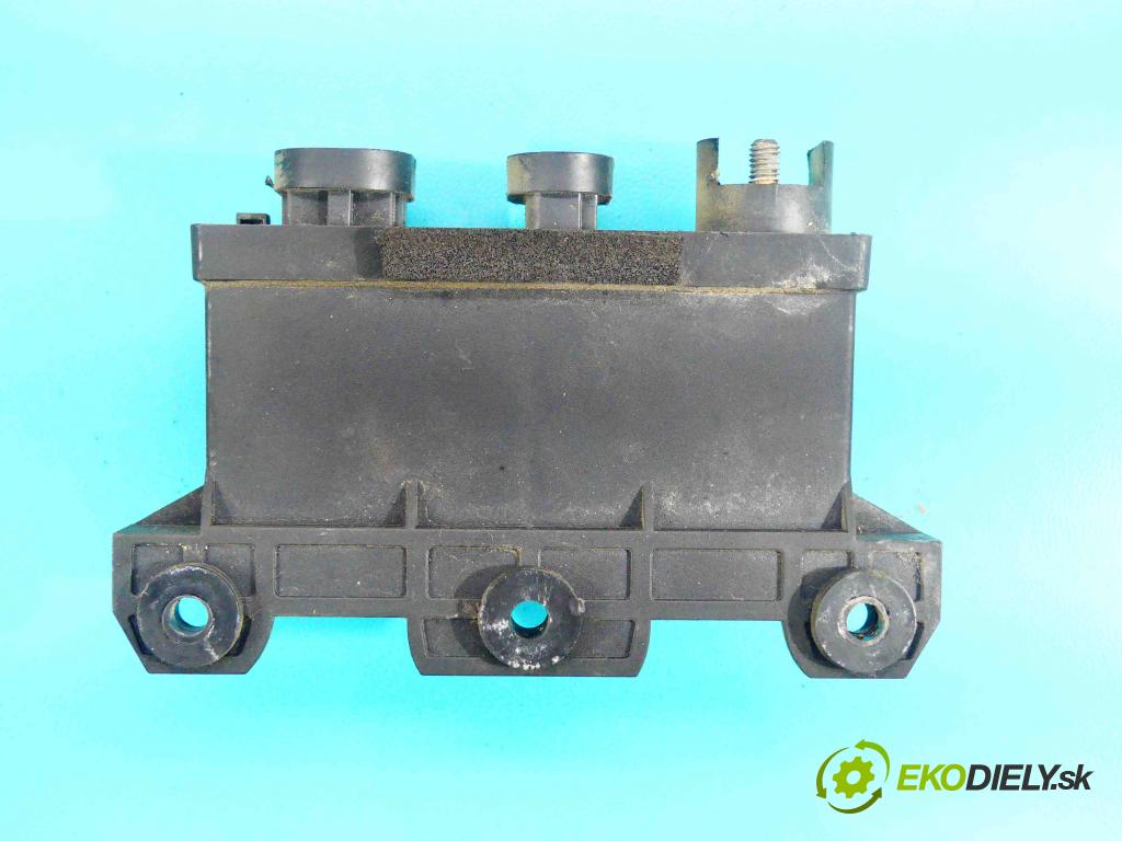 Renault Master II 1998-2010 2.5d 80 HP manual 59 kW 2455 cm3 5- Relé: 7700867558C (Relé)