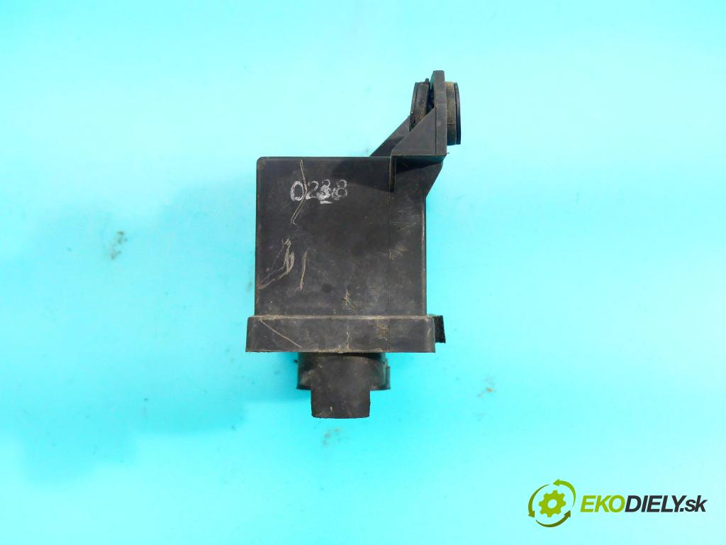 Renault Master II 1998-2010 2.5d 80 HP manual 59 kW 2455 cm3 5- Relé: 7700867558C (Relé)