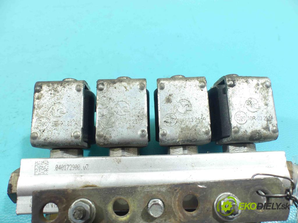 Ford Focus Mk1 1998-2004 1.4 16v 75 HP manual 55 kW 1388 cm3 3- vstrek E2067R-010973 (Vstrekovače)