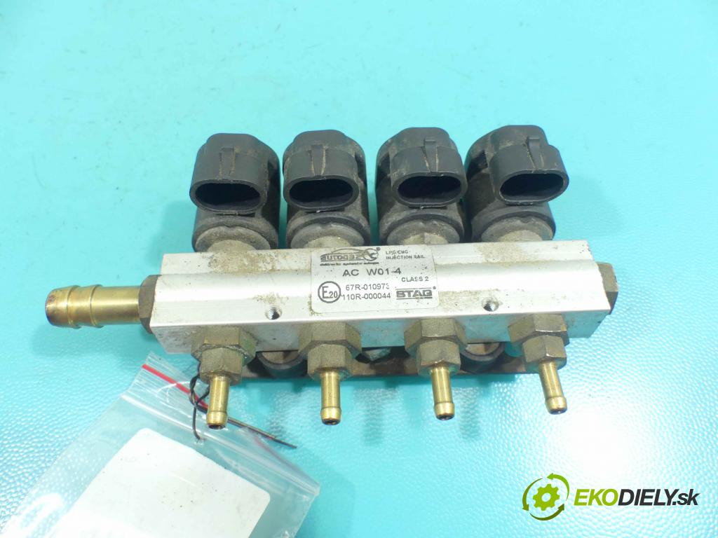 Ford Focus Mk1 1998-2004 1.4 16v 75 HP manual 55 kW 1388 cm3 3- vstrek E2067R-010973 (Vstrekovače)