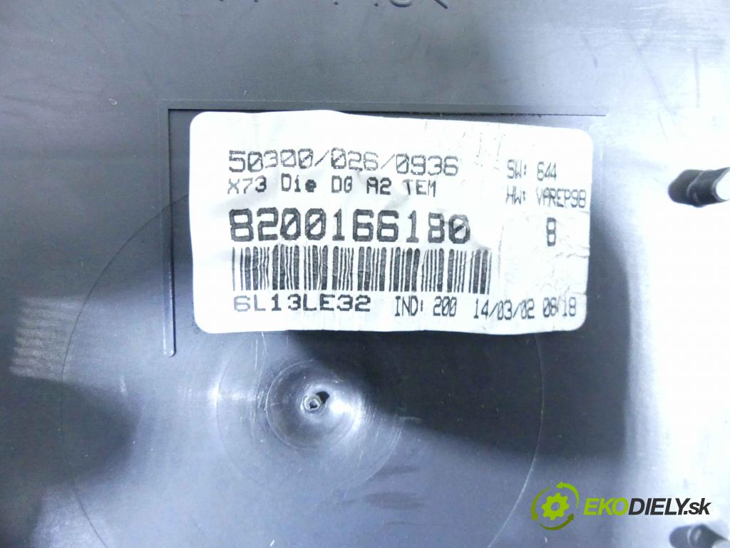 Renault Vel satis 3.0 dci 177 HP automatic 130 kW 2958 cm3 5- prístrojovka/ budíky 8200166180 (Prístrojové dosky, displeje)