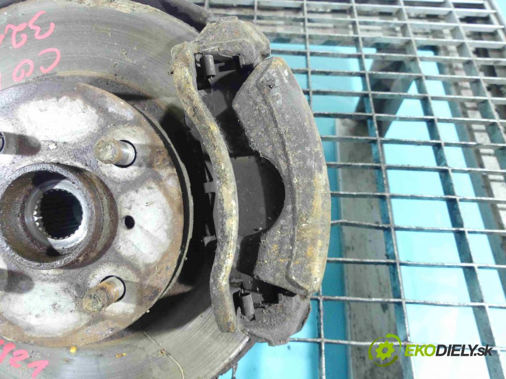 Toyota Corolla E10 1,4.0 16v 88 HP manual 65 kW 1332 cm3 5- brzdič predné pravý (Ostatné)