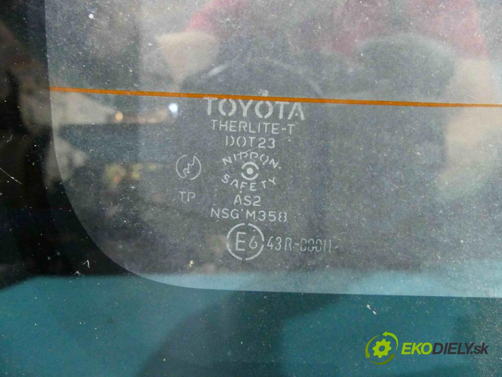 Toyota Corolla E10 1,4.0 16v 88 hp manual 65 kW 1332 cm3 5- sklo zadní  (Okna zadní)