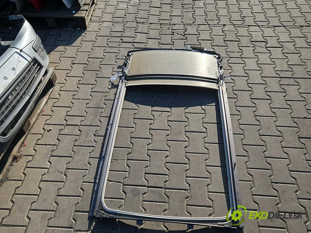 Nissan Qashqai I J10 2006-2013 2.0 16v 141 HP manual 104 kW 1997 cm3 5- roleta  (Roleta kufra)