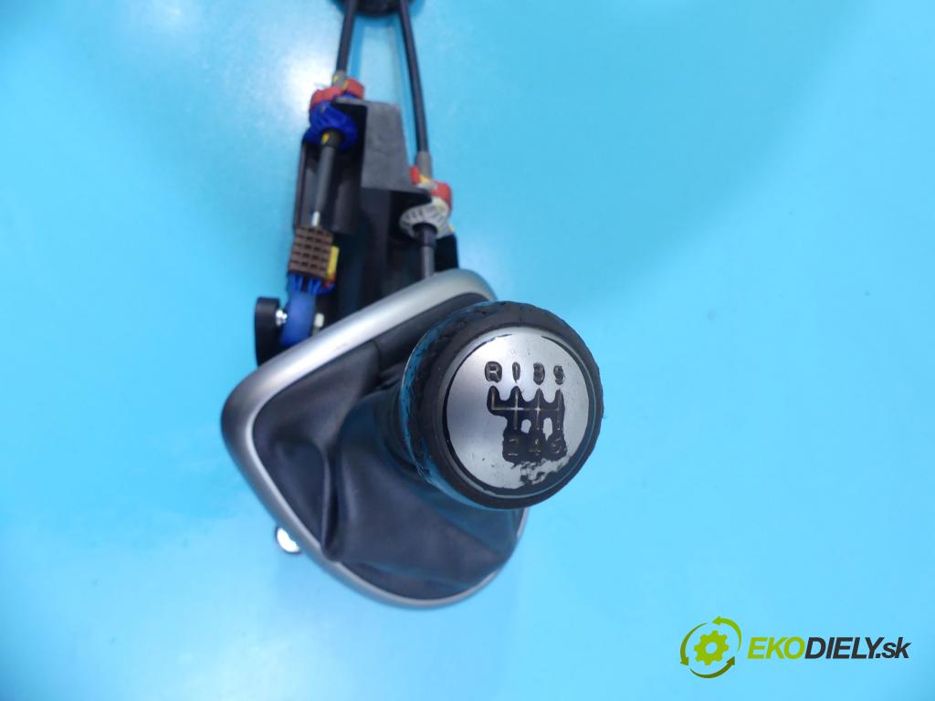 Nissan Qashqai I J10 2006-2013 2.0 16v 141 HP manual 104 kW 1997 cm3 5- Páka: Změny: stupeň,rýchlosť JD500 (Rýchlostné páky / kulisy)