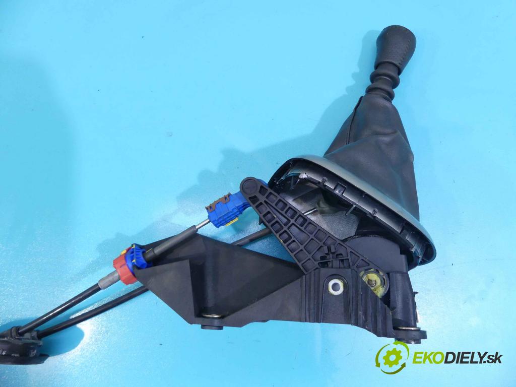 Nissan Qashqai I J10 2006-2013 2.0 16v 141 HP manual 104 kW 1997 cm3 5- Páka: Změny: stupeň,rýchlosť JD500 (Rýchlostné páky / kulisy)