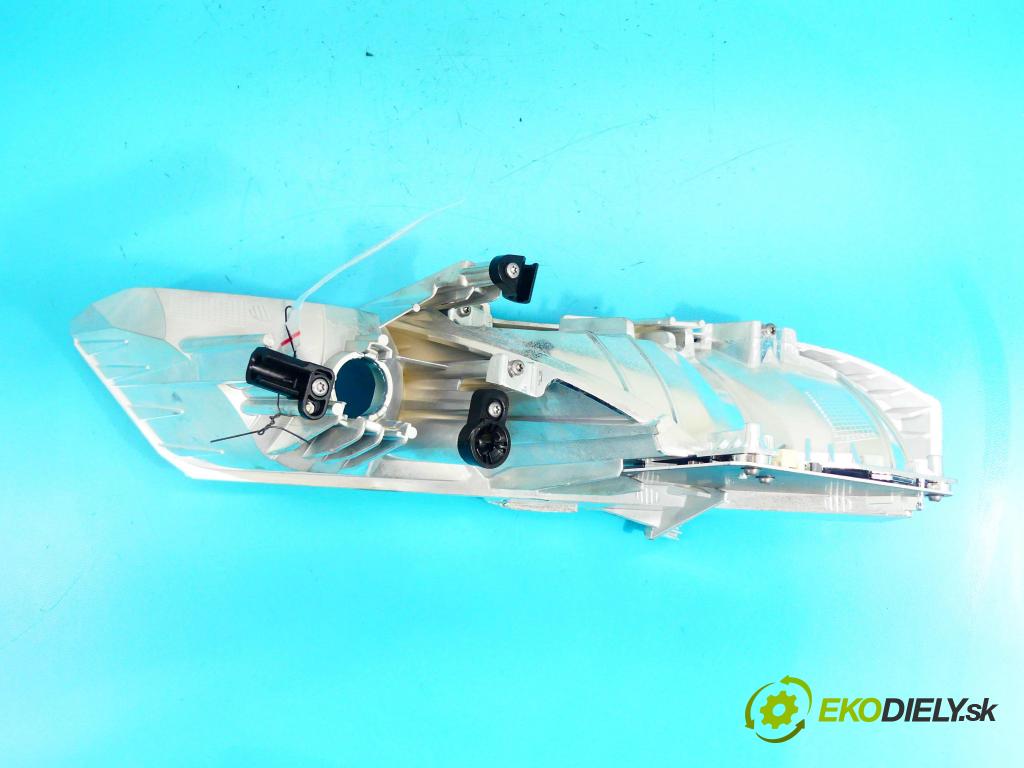 Dacia Sandero III 2020- 1.0 Tce 90 HP automatic 66 kW 999 cm3 5- Reflektor: pravý 00218047 (Pravé)