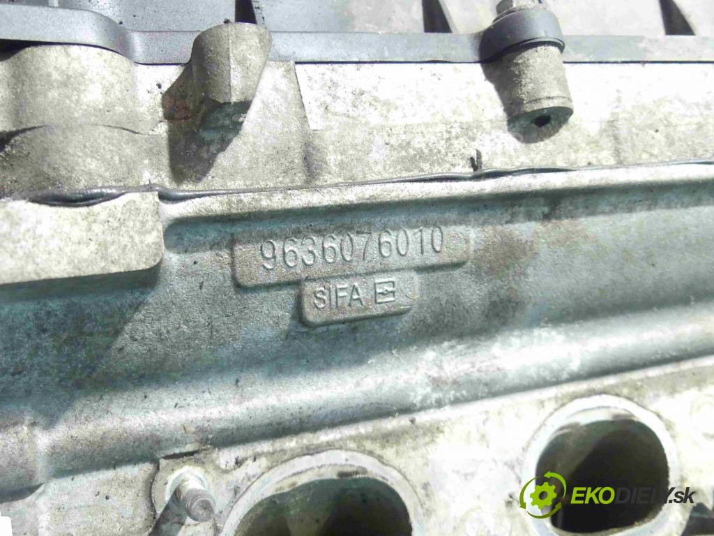 Peugeot 206 1.6 16v 109 HP manual 80 kW 1587 cm3 3- Hlava: motora NFU