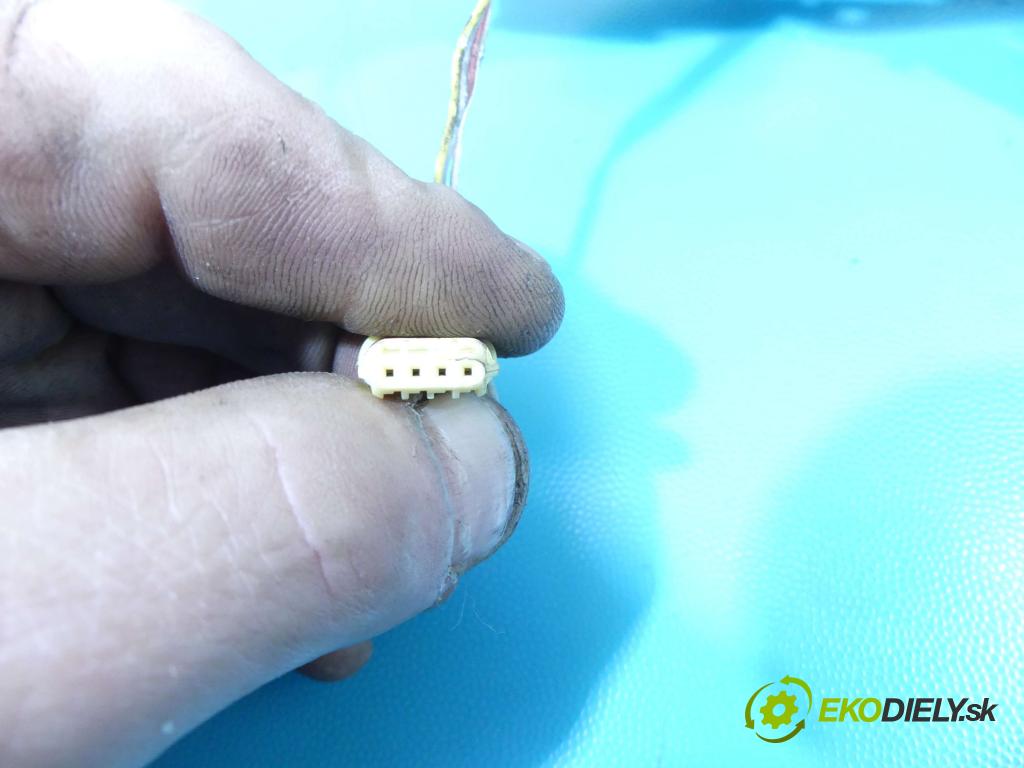 Jaguar XF I X250 2007-2015 3.0 Td V6 275 HP automatic 202 kW 2993 cm3 4- rukoväť predné ľavé mimo: 8X23-203A29-AE (Vonkajšie predné ľavé)