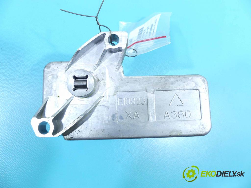 Jaguar XF I X250 2007-2015 3.0 Td V6 275 HP automatic 202 kW 2993 cm3 4- Blokáda: řízení:  (Ostatné)