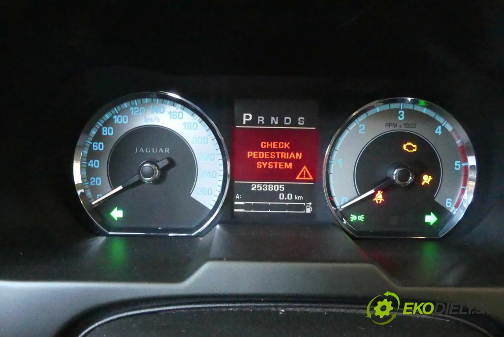 Jaguar XF I X250 2007-2015 3.0 Td V6 275 HP automatic 202 kW 2993 cm3 4- prístrojovka/ budíky 9X23-10849-KF (Prístrojové dosky, displeje)