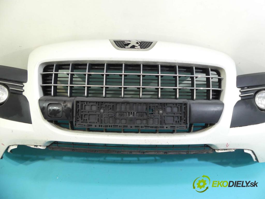 Peugeot 3008 I 2009-2016 2.0 hdi 150 hp manual 110 kW 1997 cm3 5- nárazník přední