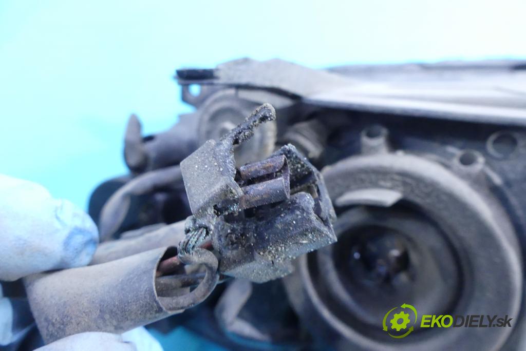 Mazda 2 I 2003-2007 1.4 citd 68 HP manual 50 kW 1399 cm3 5- Reflektor: pravý 3M71-13W029-BF (Pravé)