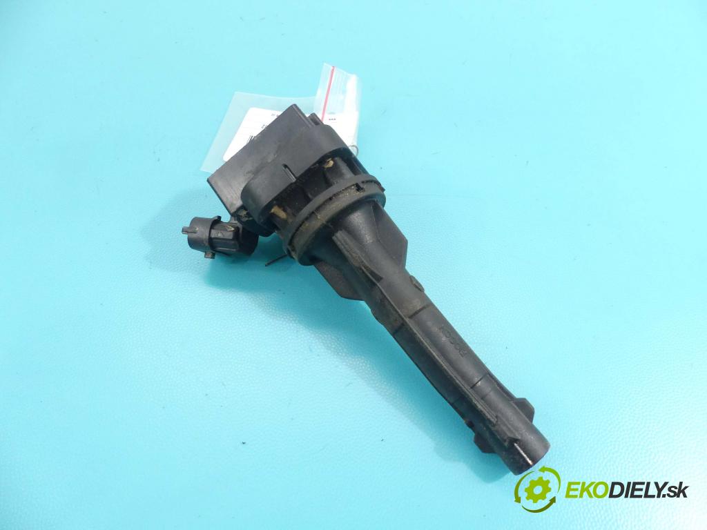 Toyota Corolla E11 1997-2002 1.4 vvti 97KM manual 71 kW 1398 cm3 3- cievka zapaľovacia 0221504016 (Zapaľovacie cievky, moduly)