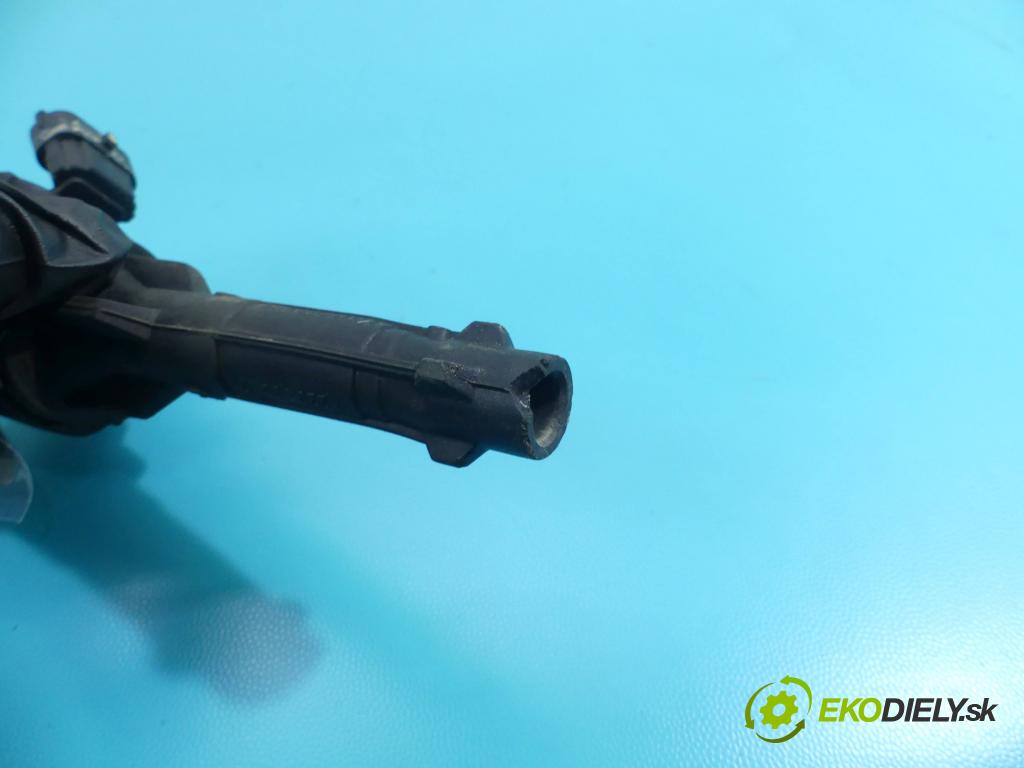 Toyota Corolla E11 1997-2002 1.4 vvti 97KM manual 71 kW 1398 cm3 3- cievka zapaľovacia 0221504016 (Zapaľovacie cievky, moduly)