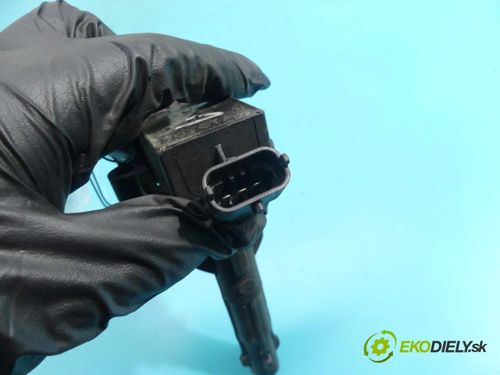 Toyota Corolla E11 1997-2002 1.4 vvti 97KM manual 71 kW 1398 cm3 3- cievka zapaľovacia 0221504016 (Zapaľovacie cievky, moduly)