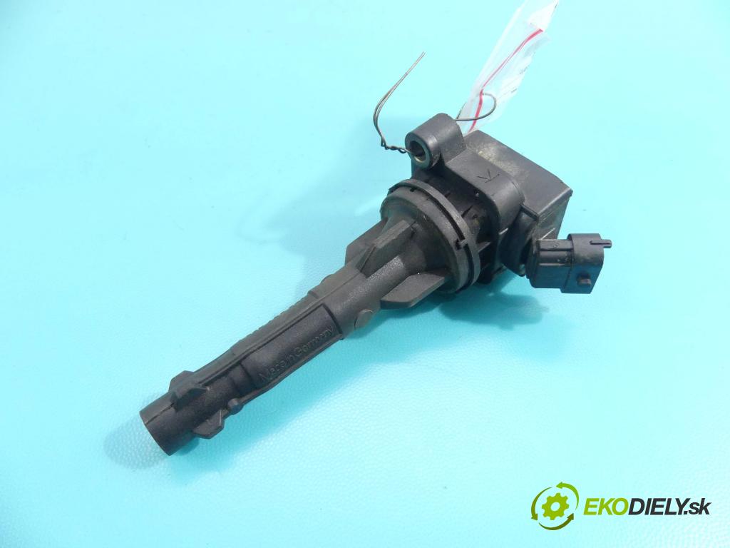 Toyota Corolla E11 1997-2002 1.4 vvti 97KM manual 71 kW 1398 cm3 3- cievka zapaľovacia 0221504016 (Zapaľovacie cievky, moduly)