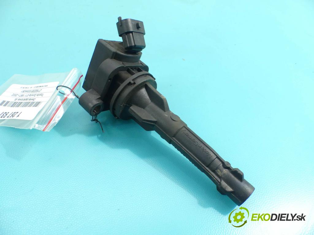 Toyota Corolla E11 1997-2002 1.4 vvti 97KM manual 71 kW 1398 cm3 3- cievka zapaľovacia 0221504016 (Zapaľovacie cievky, moduly)