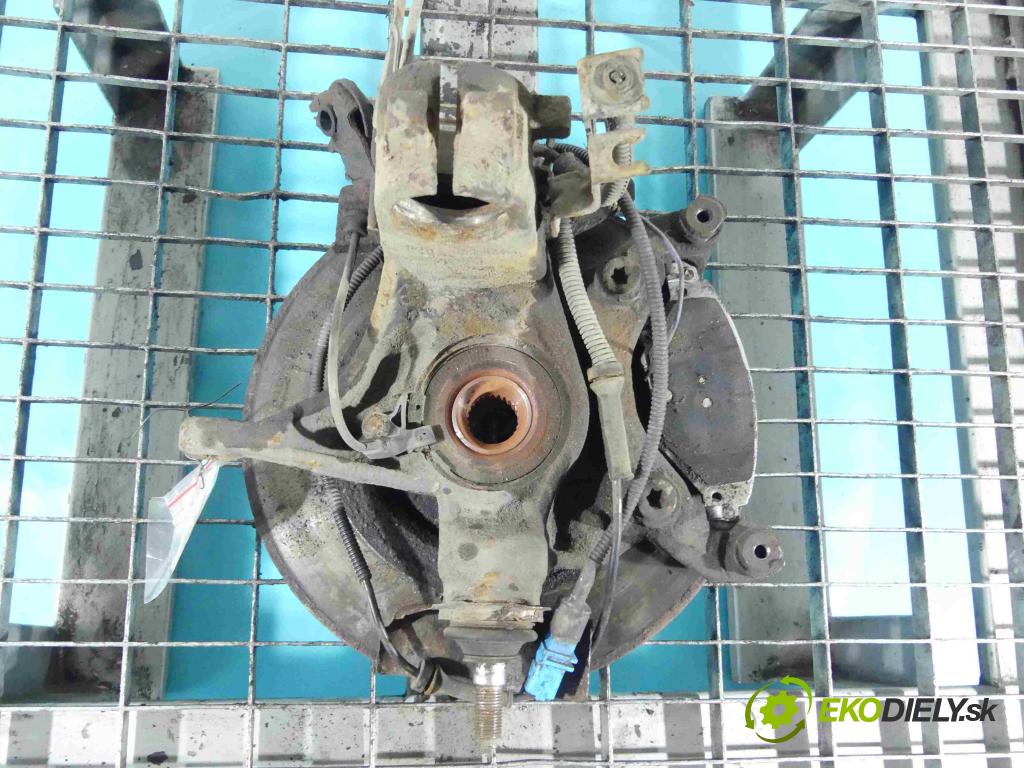 Citroen C5 I 2001-2008 2.0 hdi 109 HP manual 80 kW 1997 cm3 5- náboj ľavé  (Náboje)