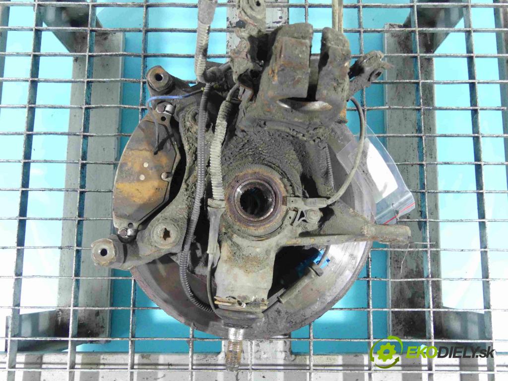 Citroen C5 I 2001-2008 2.0 hdi 109 HP manual 80 kW 1997 cm3 5- náboj pravé  (Náboje)