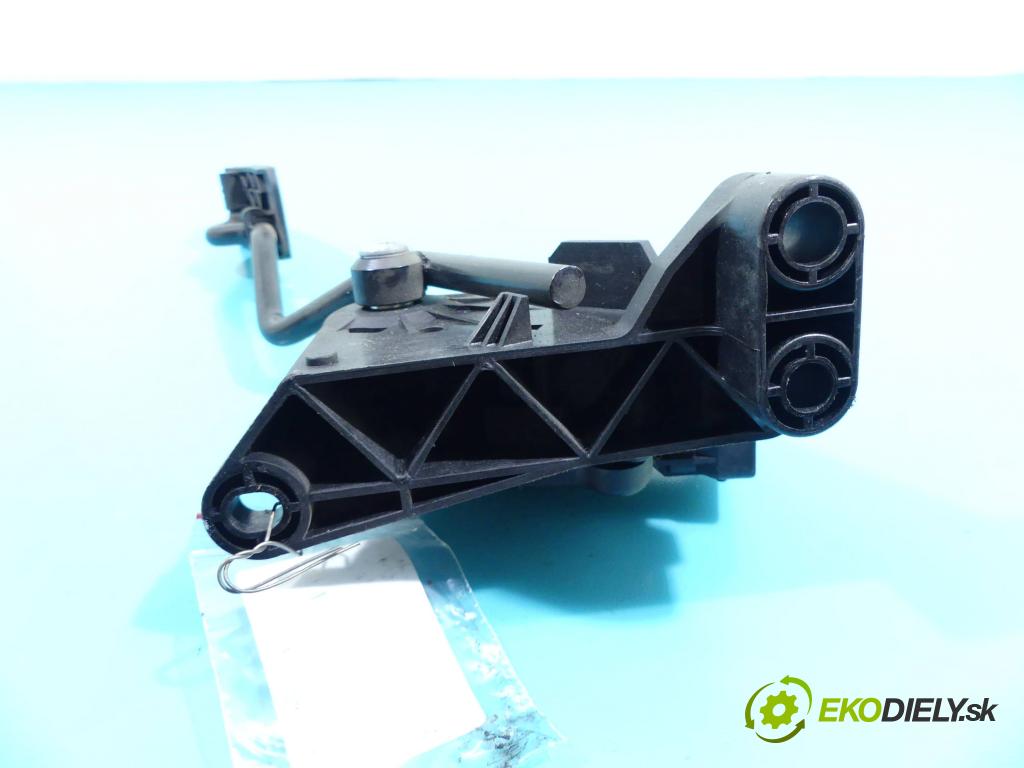 Opel Astra III 2004-2014 1.6 16v 105 HP manual 77 kW 1598 cm3 5- pedále 9158010 (Pedále)