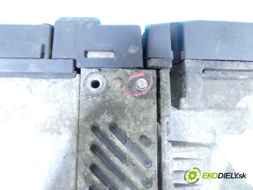 Audi A8 D3 2002-2009 4.0 tdi 275 hp automatic 202 kW 3936 cm3 4- Webasto 4E0815069D (Webasto ohřívače)