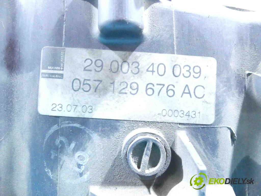 Audi A8 D3 2002-2009 4.0 tdi 275 HP automatic 202 kW 3936 cm3 4- zvod nasávací 057129676AC (Sacie potrubia)