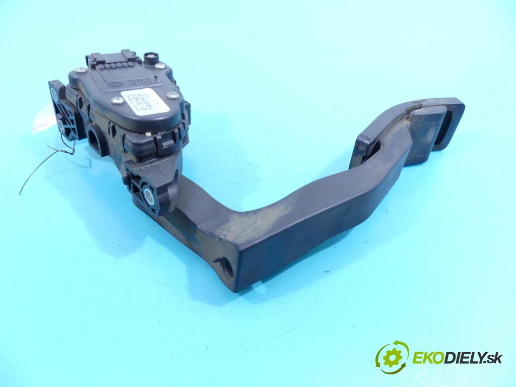 Audi A8 D3 2002-2009 4.0 tdi 275 HP automatic 202 kW 3936 cm3 4- pedále 4E1723523D (Pedále)