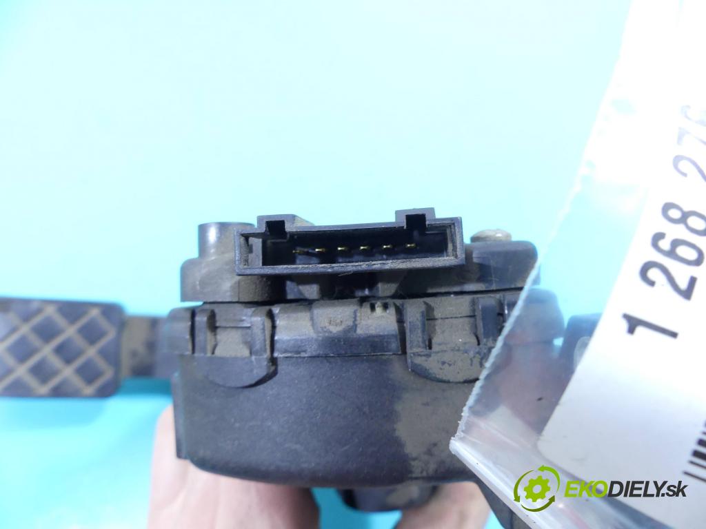 Audi A8 D3 2002-2009 4.0 tdi 275 HP automatic 202 kW 3936 cm3 4- pedále 4E1723523D (Pedále)