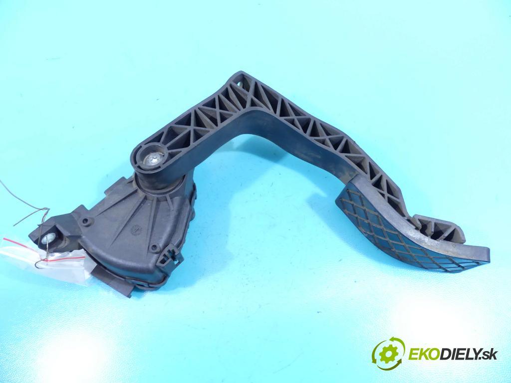 Audi A8 D3 2002-2009 4.0 tdi 275 HP automatic 202 kW 3936 cm3 4- pedále 4E1723523D (Pedále)