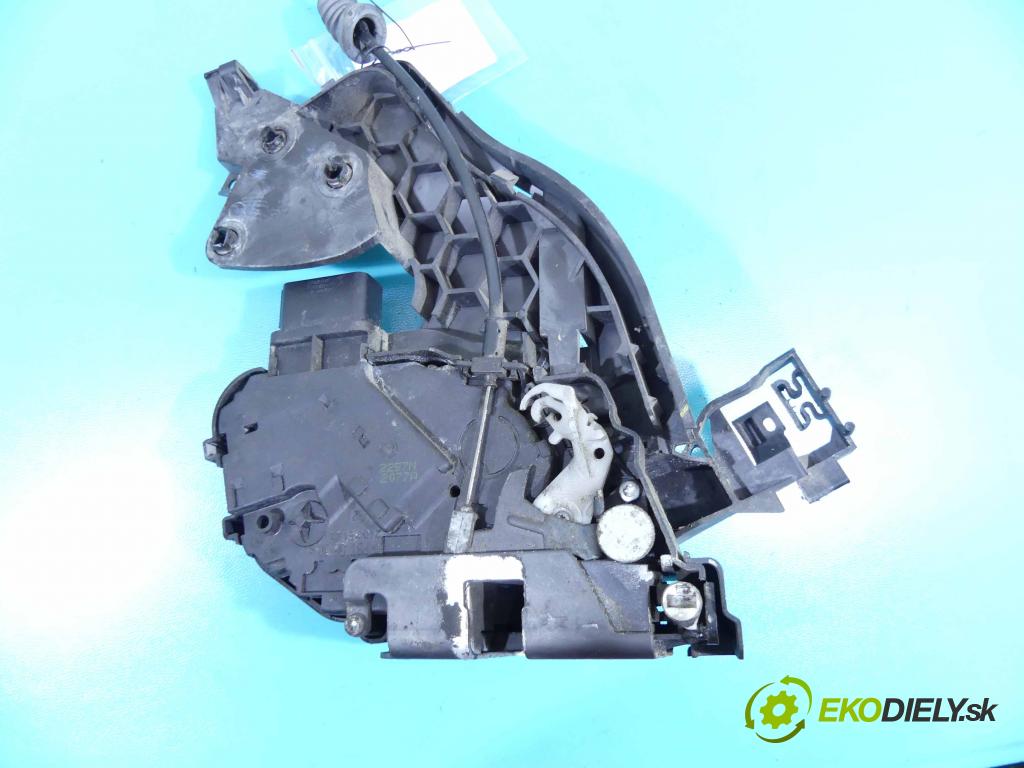 Volvo S40 II 2004-2012 2.0d 136hp manual 100 kW 1997 cm3 4- zámek zadní pravý 30753674