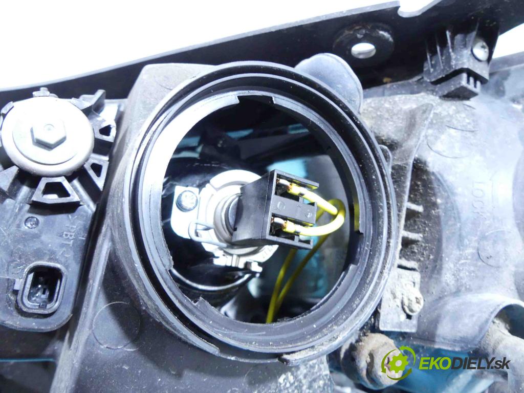 Hyundai Santa Fe II 2006-2012 2.2 crdi 150 HP automatic 110 kW 2188 cm3 5- Reflektor: pravý  (Pravé)