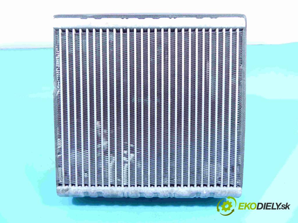 Opel Zafira C 2012-2019 Tourer 2.0 cdti 170 hp automatic 125 kW 1956 cm3 5- radiátor  (Radiátory topení)