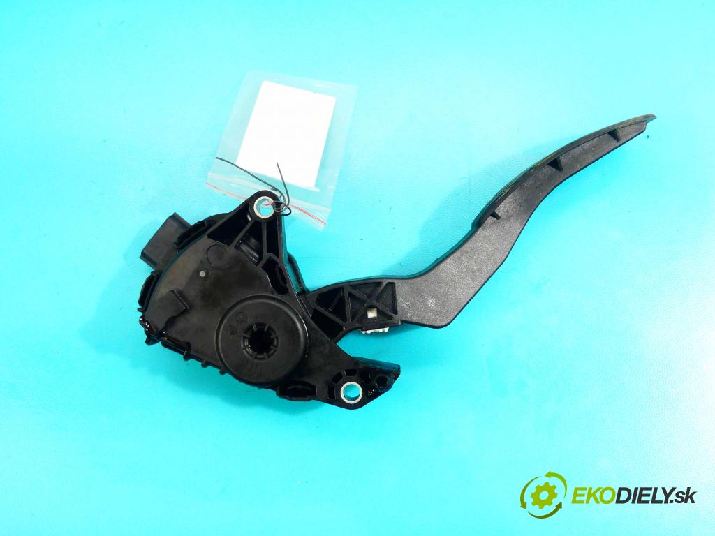 Nissan Qashqai II J11 2013-2021 1.2 T 116 HP manual 85 kW 1197 cm3 5- pedále 180024BA0B (Pedále)